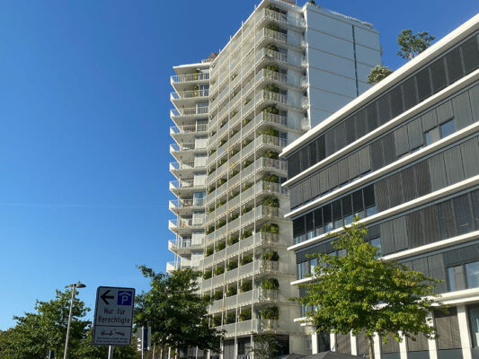 Fassadenbegrünung Smart Green Tower in Freiburg
