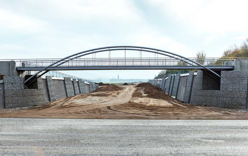 Brücke über die Suwonallee (Stadionzufahrt) in Freiburg