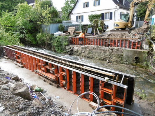 Erneuerung Brücke über den Sulzbach in Sulzburg