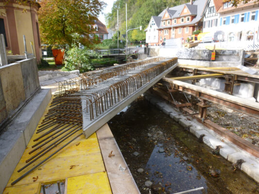 Erneuerung Brücke über den Eschbach in Freiburg-Ebnet